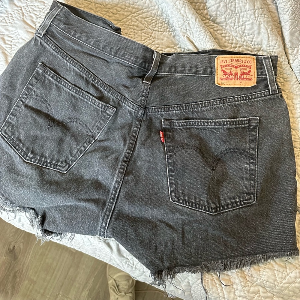 Black Levi’s Shorts